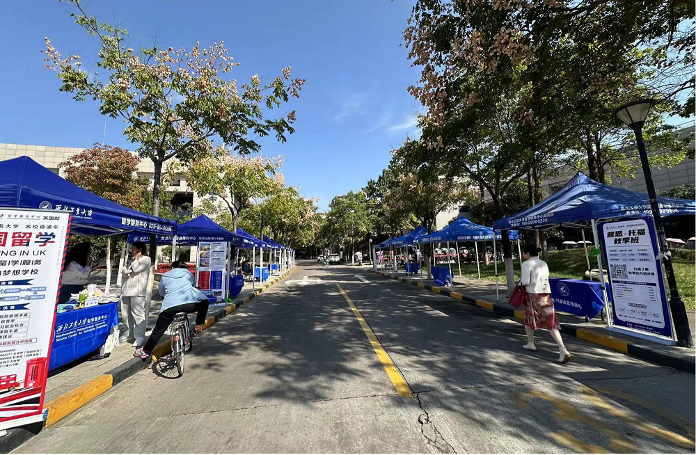 1728888114838075612.png 2.png